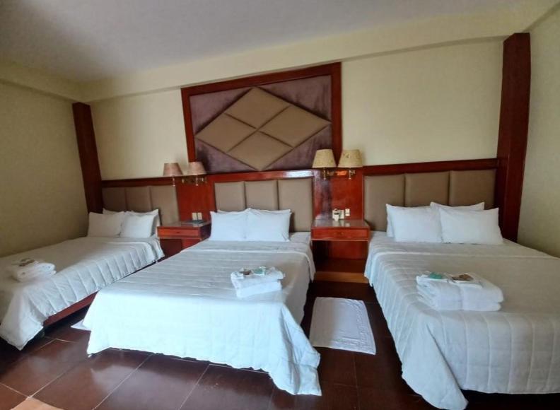 קיי קולקר China Town Hotel מראה חיצוני תמונה