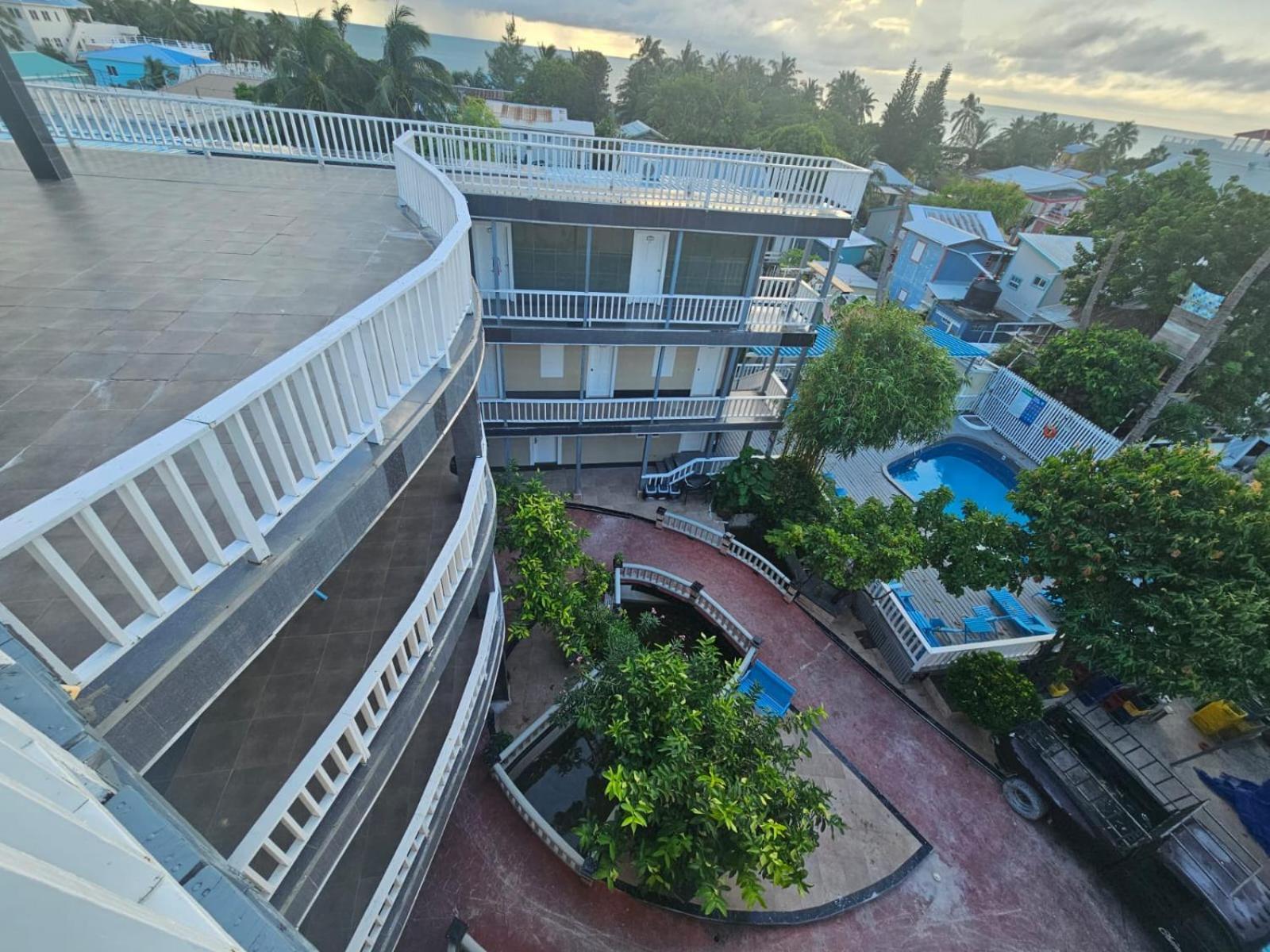קיי קולקר China Town Hotel מראה חיצוני תמונה