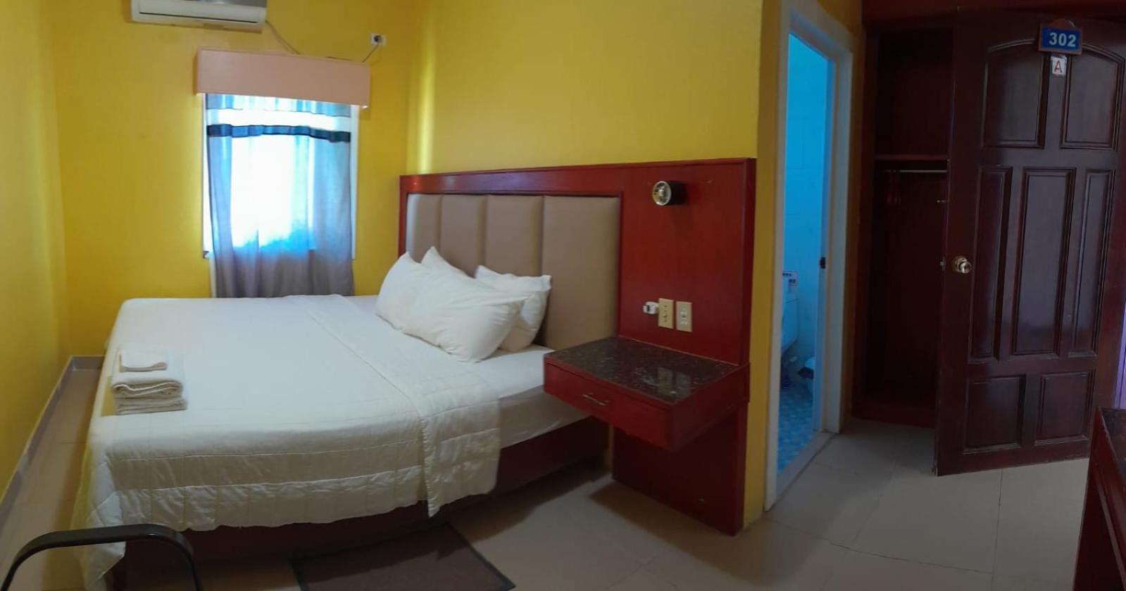 קיי קולקר China Town Hotel מראה חיצוני תמונה